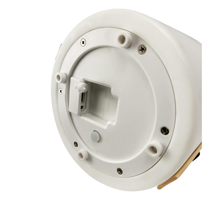 Rund hvid plastbund viser åben batteriramme, monteringsstifter, skruer og små afstandsbolte, placeret fladt mod en neutral hvid baggrund.