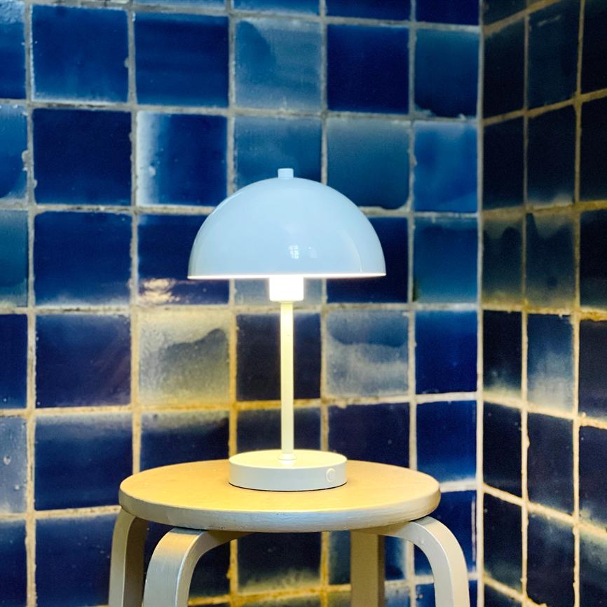 Stockholm LED Genopladelig Bordlampe V. 2.0 - Isblå