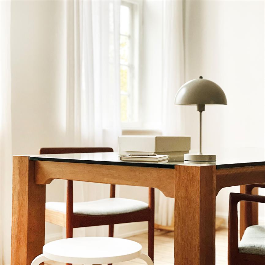 Stockholm LED Genopladelig Bordlampe V. 2.0 - Cool grey