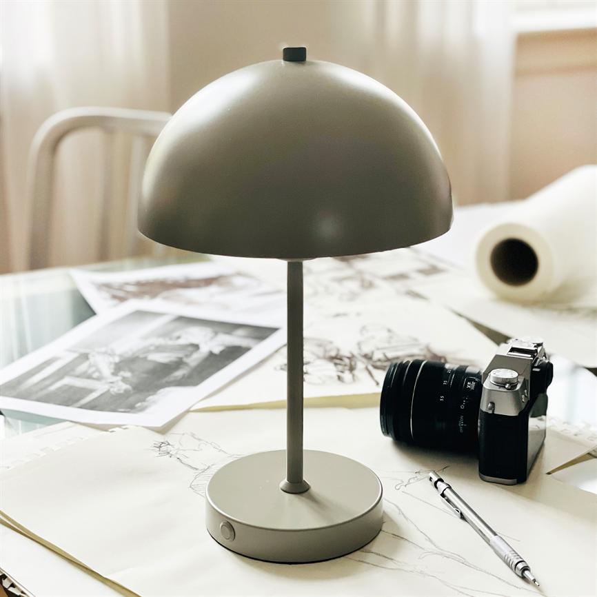 Stockholm LED Genopladelig Bordlampe V. 2.0 - Cool grey