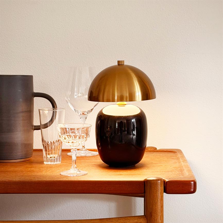 Manhatten LED Genopladelig Bordlampe