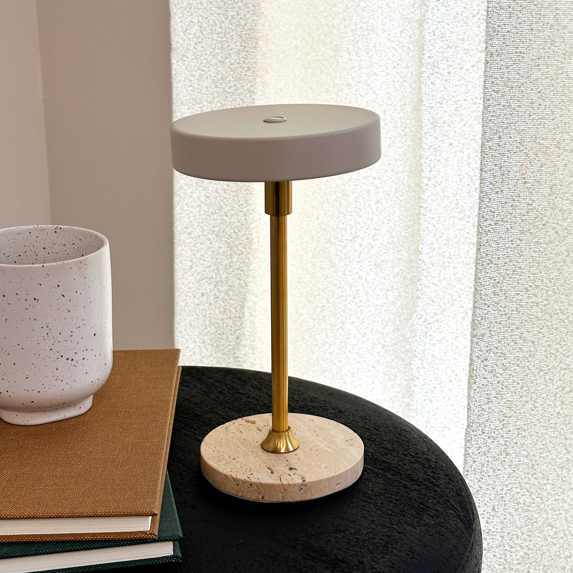 Moonlight LED Mini Genopladelig Bordlampe - Beige/Travertin