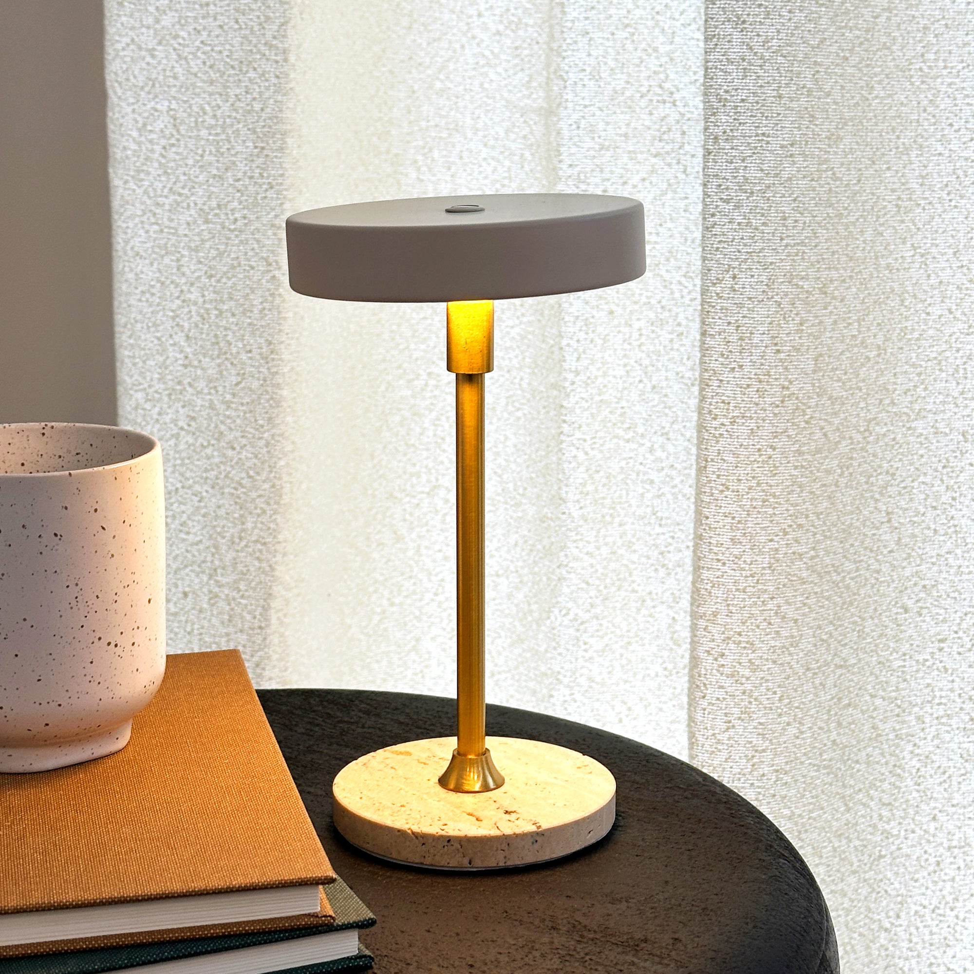 Moonlight LED Mini Genopladelig Bordlampe - Beige/Travertin