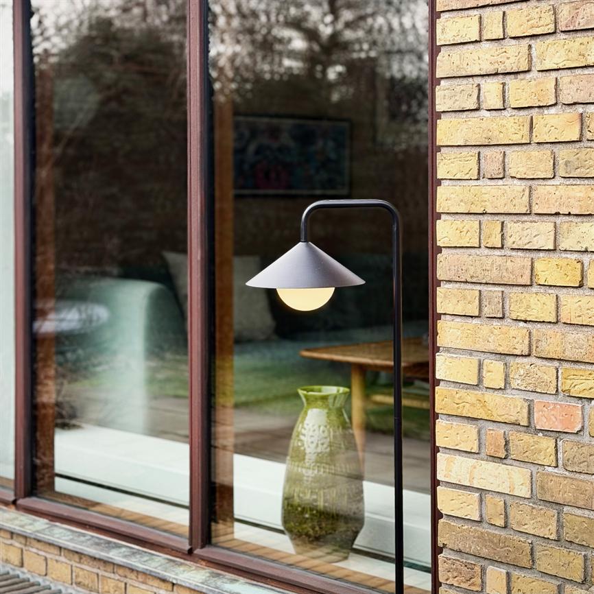 Nova Udendørs Gulvlampe Med Lyskugle Og Fjernbetjening